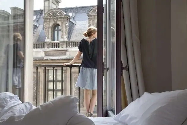 Oda, 1 Büyük (Queen) Boy Yatak (View)