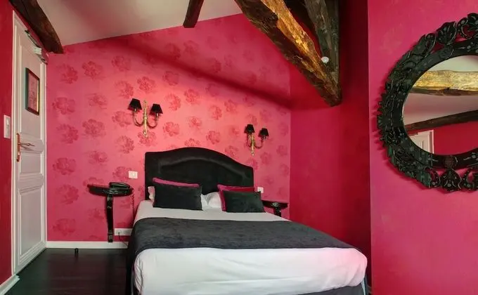 Comfort Tek Büyük Yataklı Oda