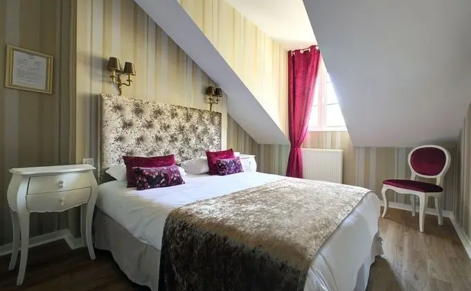 Comfort Tek Büyük Yataklı Oda