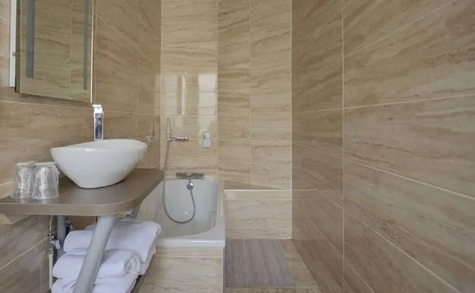 Tek Büyük Yataklı Oda