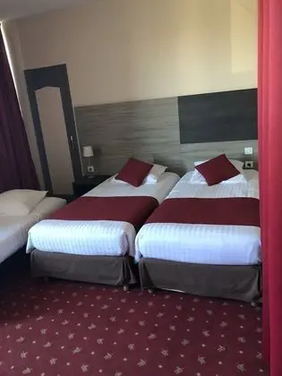 Üç Kişilik Oda