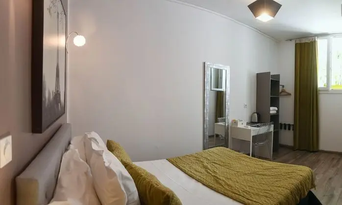 Standard Tek Büyük Yataklı Oda