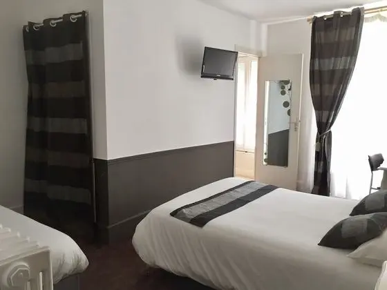 Üç Kişilik Oda