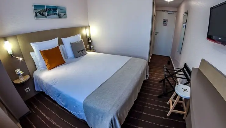 Comfort Tek Büyük Yataklı Oda