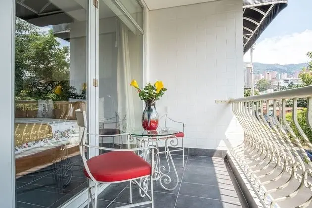 Superior Süit, Balkon