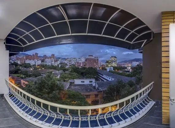 Superior Süit, Balkon
