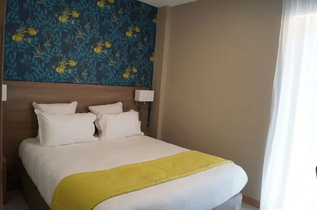 Tek Büyük Yataklı Oda (vue Eglise)