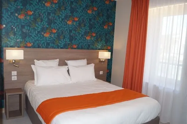 Tek Büyük Yataklı Oda (vue Rhone)