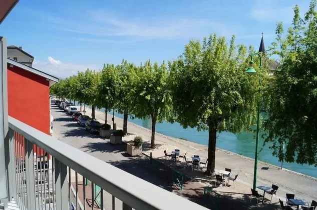 Tek Büyük Yataklı Oda (vue Rhone)