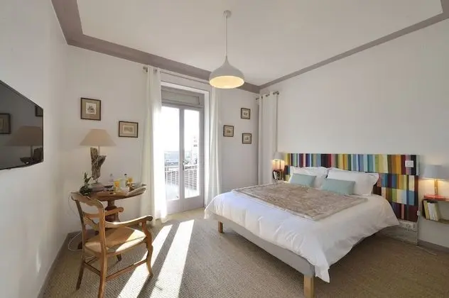 Tek Büyük Yataklı Oda, Balkon