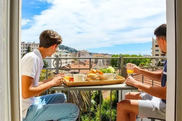 Tek Büyük Yataklı Oda, Balkon