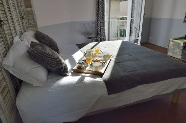 Üç Kişilik Oda, Teras