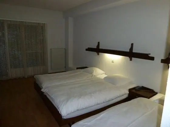 Family Oda, Dağ Manzaralı