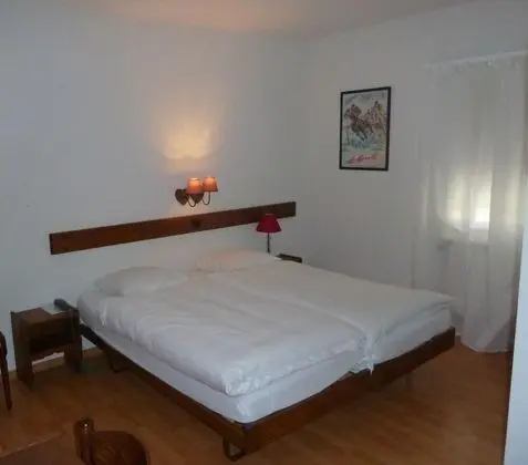 Tek Büyük veya İki Ayrı Yataklı Oda, Dağ Manzaralı