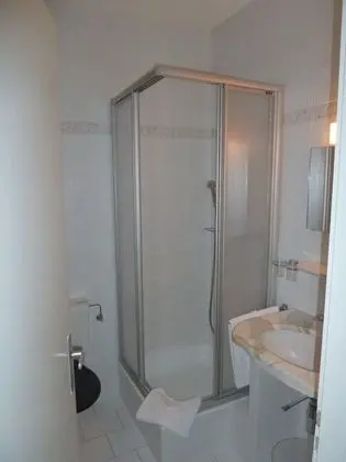 Tek Kişilik Oda, 1 Tek Kişilik Yatak, Dağ Manzaralı