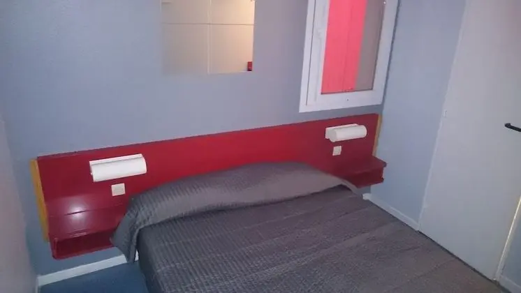 Tek Büyük Yataklı Oda, Ortak Banyo