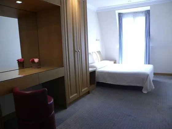 Comfort Tek Büyük Yataklı Oda