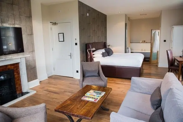 Standard Double Room (Main Building or Annex Building)