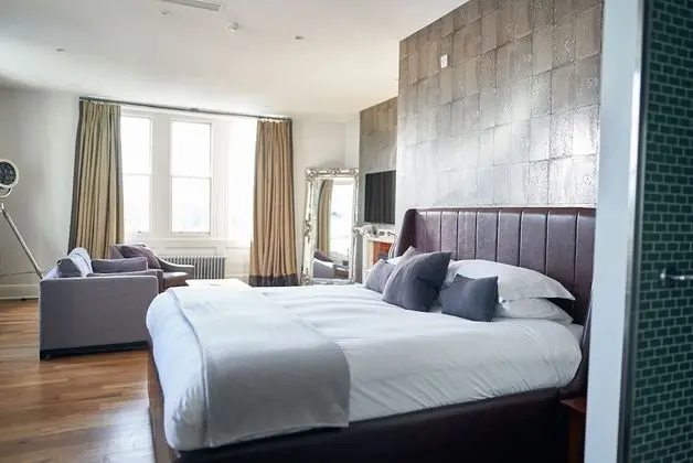 Standard Double Room (Main Building or Annex Building)