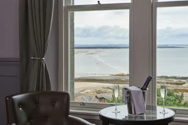 Deluxe Tek Büyük Yataklı Oda (Sea View)