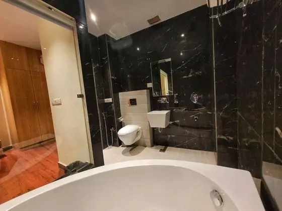 Honeymoon Tek Büyük Yataklı Oda