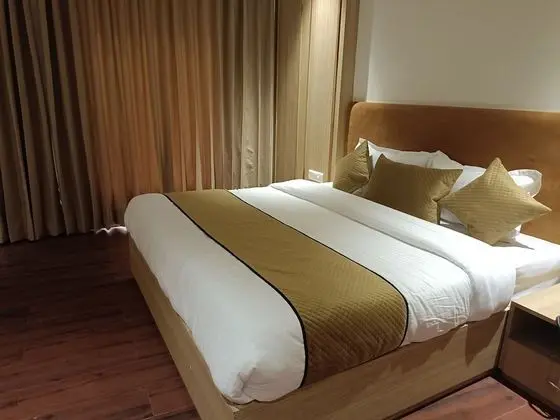 Honeymoon Tek Büyük Yataklı Oda