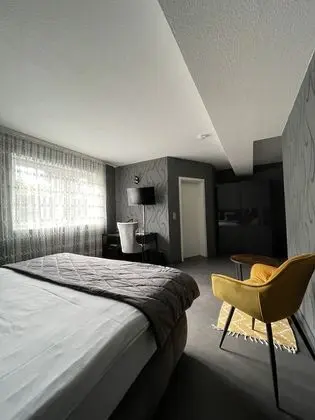 Classic Tek Büyük Yataklı Oda