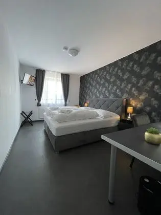 Classic Tek Büyük Yataklı Oda