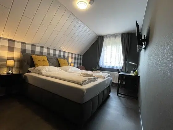 Classic Tek Büyük Yataklı Oda