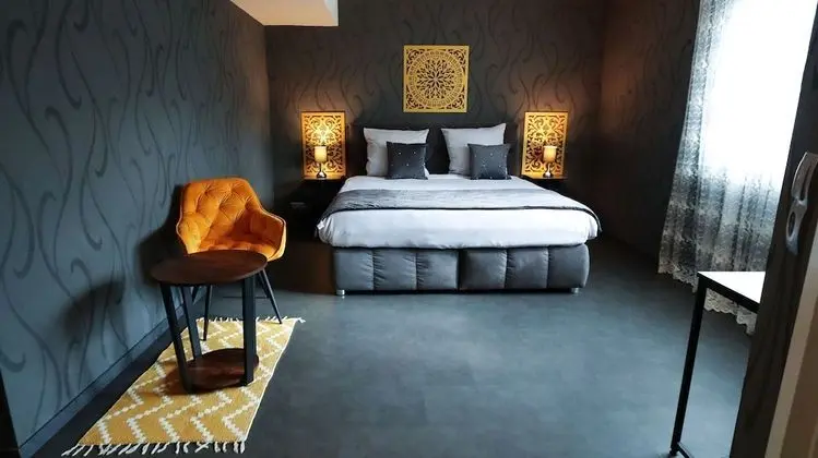 Classic Tek Büyük Yataklı Oda