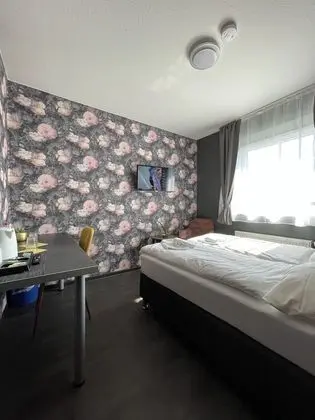 Classic Tek Büyük Yataklı Oda