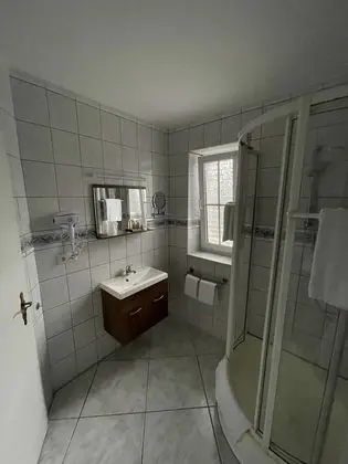 Classic Tek Büyük Yataklı Oda