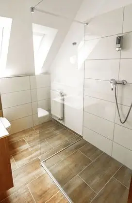 Classic Tek Büyük Yataklı Oda