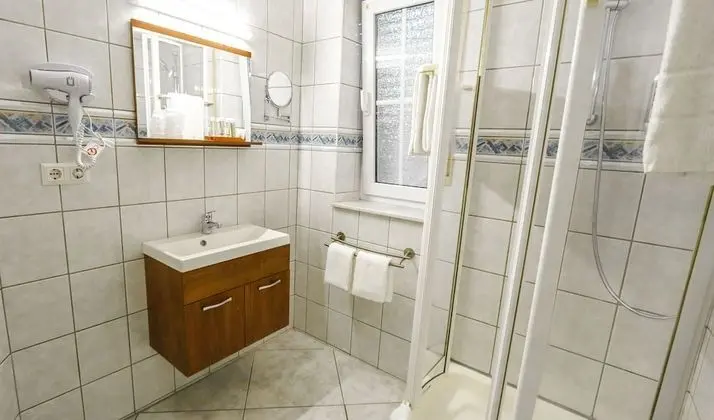 Classic Tek Büyük Yataklı Oda