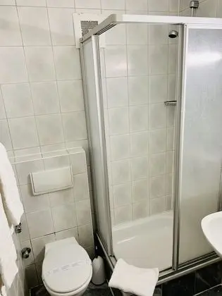 Economy Tek Büyük Yataklı Oda