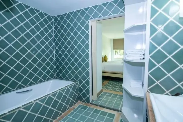 Deluxe Tek Büyük Yataklı Oda (Gasalong)