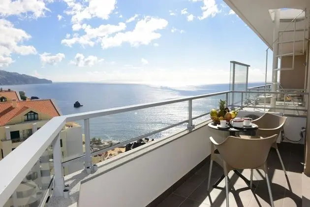Stüdyo, Kısmi Deniz Manzaralı