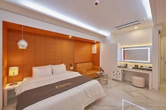 Deluxe Tek Büyük Yataklı Oda