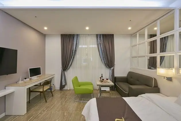 Deluxe Tek Büyük Yataklı Oda