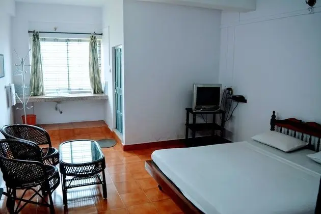 Standard Oda (Non A/C)