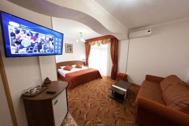 Comfort Tek Büyük veya İki Ayrı Yataklı Oda