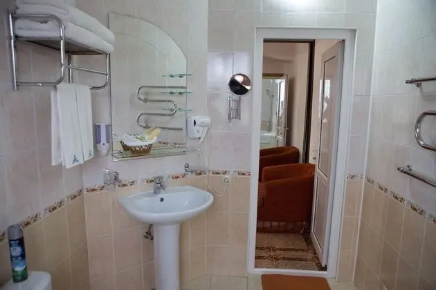 Comfort Tek Büyük veya İki Ayrı Yataklı Oda