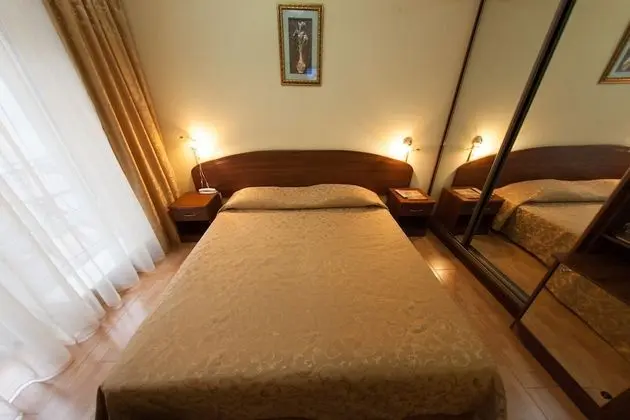 Standard Tek Büyük veya İki Ayrı Yataklı Oda, Balkon