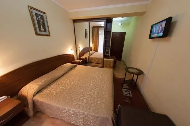 Standard Tek Büyük veya İki Ayrı Yataklı Oda, Balkon