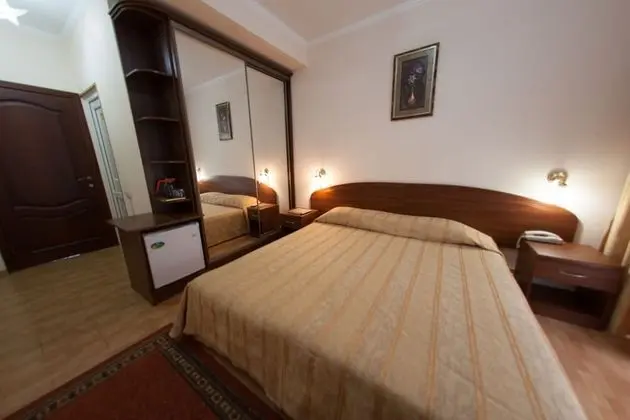 Standard Tek Büyük veya İki Ayrı Yataklı Oda, Balkon