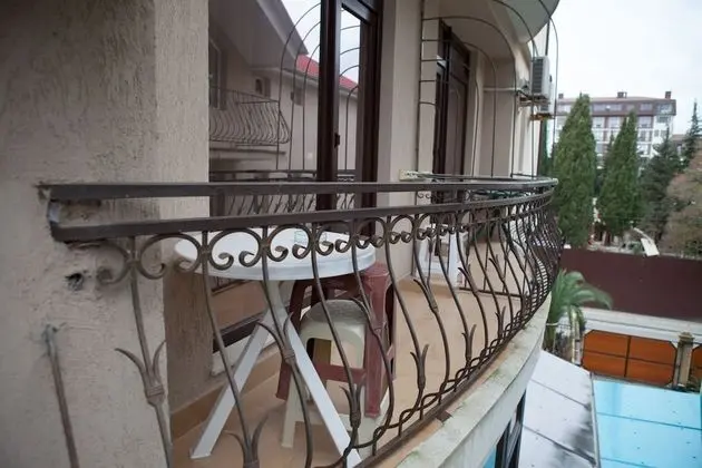 Standard Tek Büyük veya İki Ayrı Yataklı Oda, Balkon
