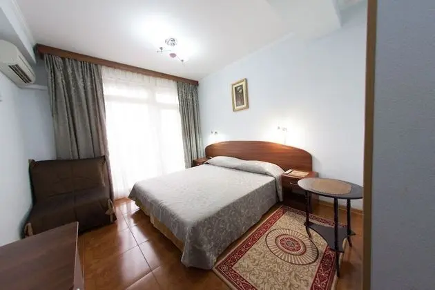 Standard Tek Büyük veya İki Ayrı Yataklı Oda, Balkon