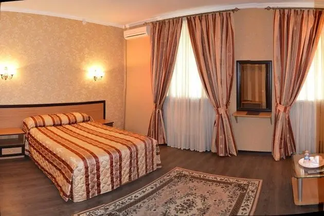 Comfort Tek Büyük Yataklı Oda