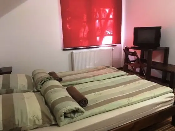 Standard Tek Büyük Yataklı Oda