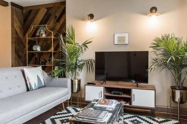 Chic 3 BR CONDO
